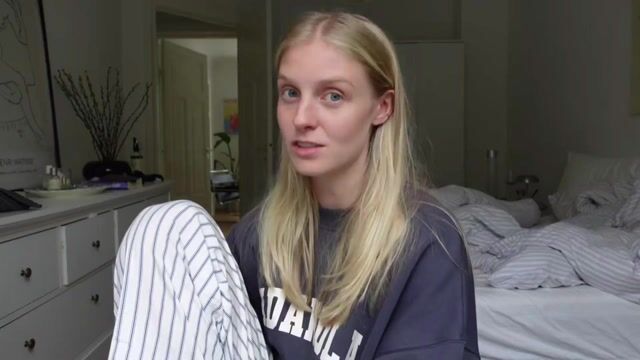 ファッションウィーク前の洋服の整理